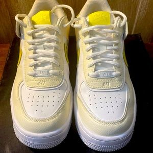 Nike Air Force 1 Shadow Women's Size 8 Shoe D15197-100.  White and golden yellow